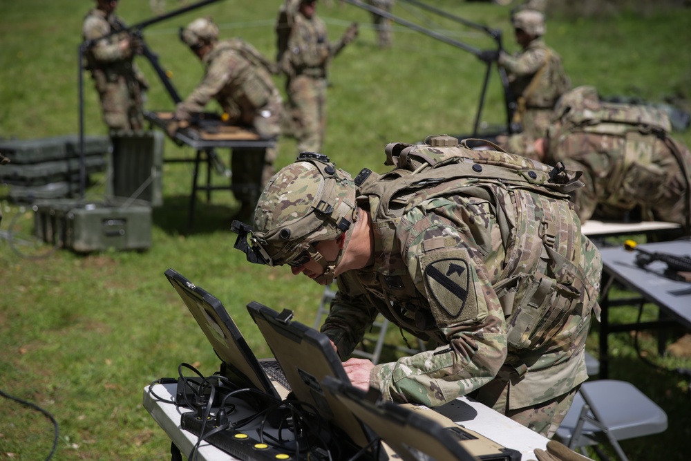 U.S. Soldier sets up communication lines