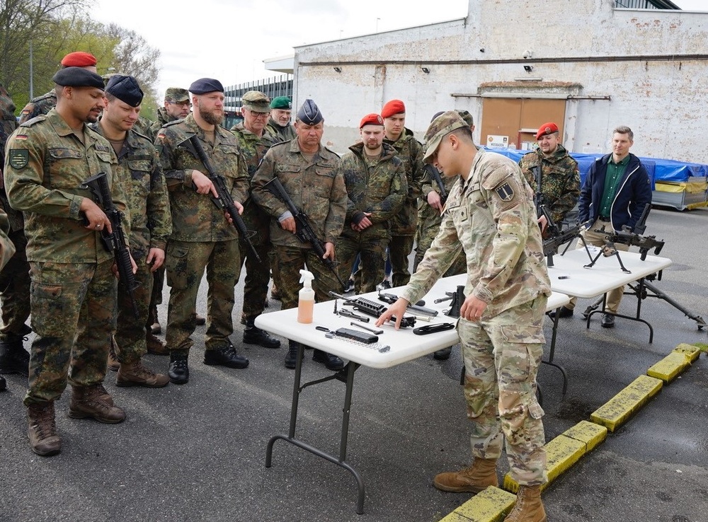 U.S. Army Garrison Wiesbaden and Bundeswehr State Command Hessen: Day of camaraderie and information exchange