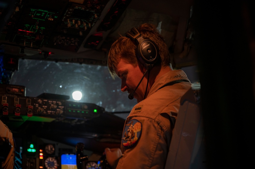 912th EARS refuels A-10s