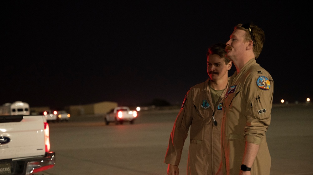 912th EARS refuels A-10s