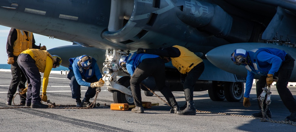 USS Wasp Begins Basic Phase