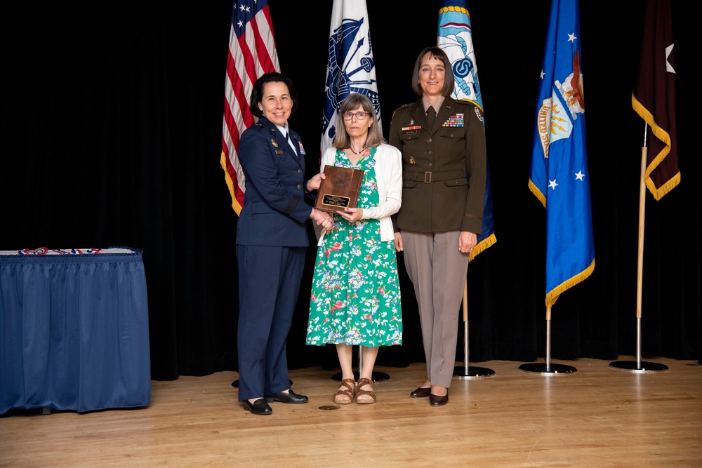 Military health leaders honor best in military medicine, medical education