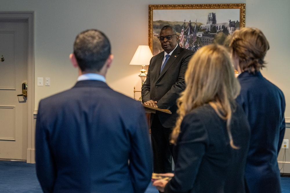 Secretary Austin swears in DIU Director Douglas Beck