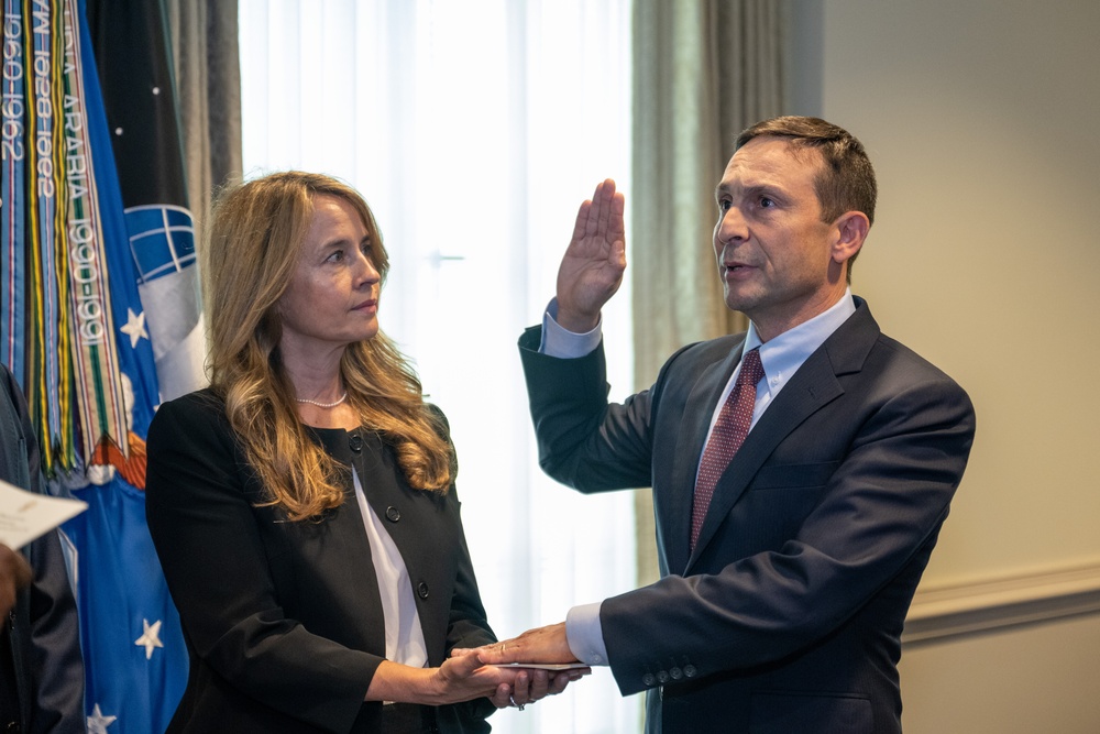 Secretary Austin swears in DIU Director Douglas Beck