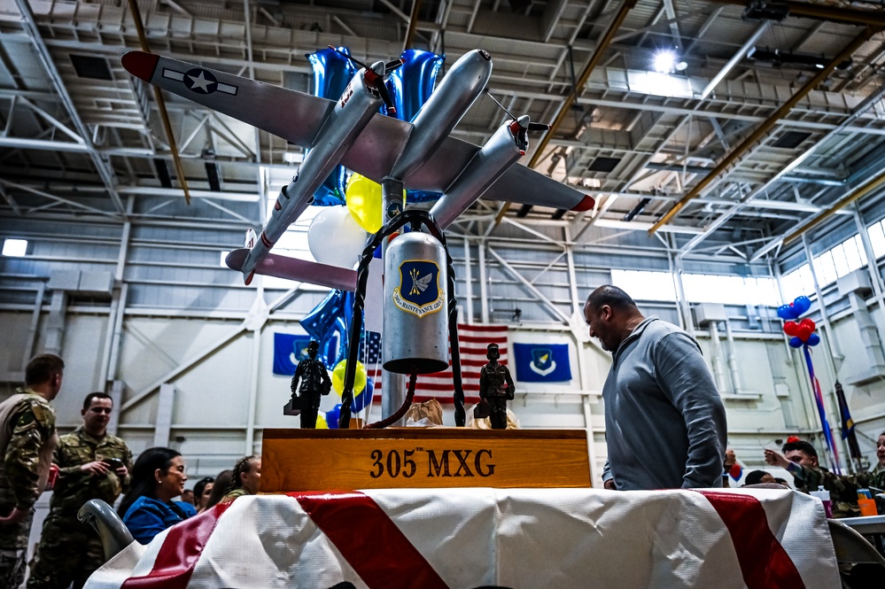 305th MXG hosts annual Knucklebuster Awards Banquet