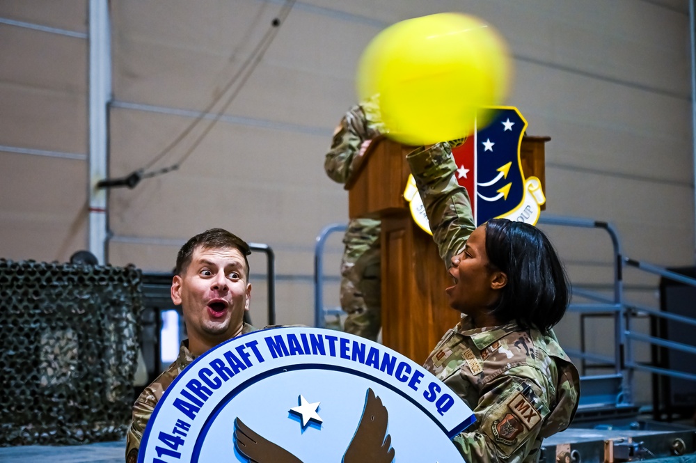 305th MXG hosts annual Knucklebuster Awards Banquet