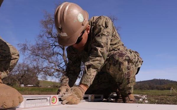 NMCB 3 assists EODMU 3