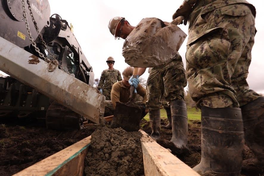 NMCB 3 assists EODMU-3