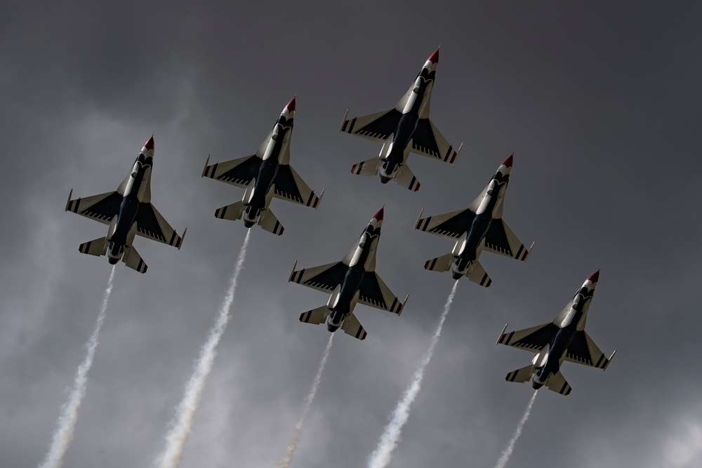 Thunderbirds Soar Over Sanford