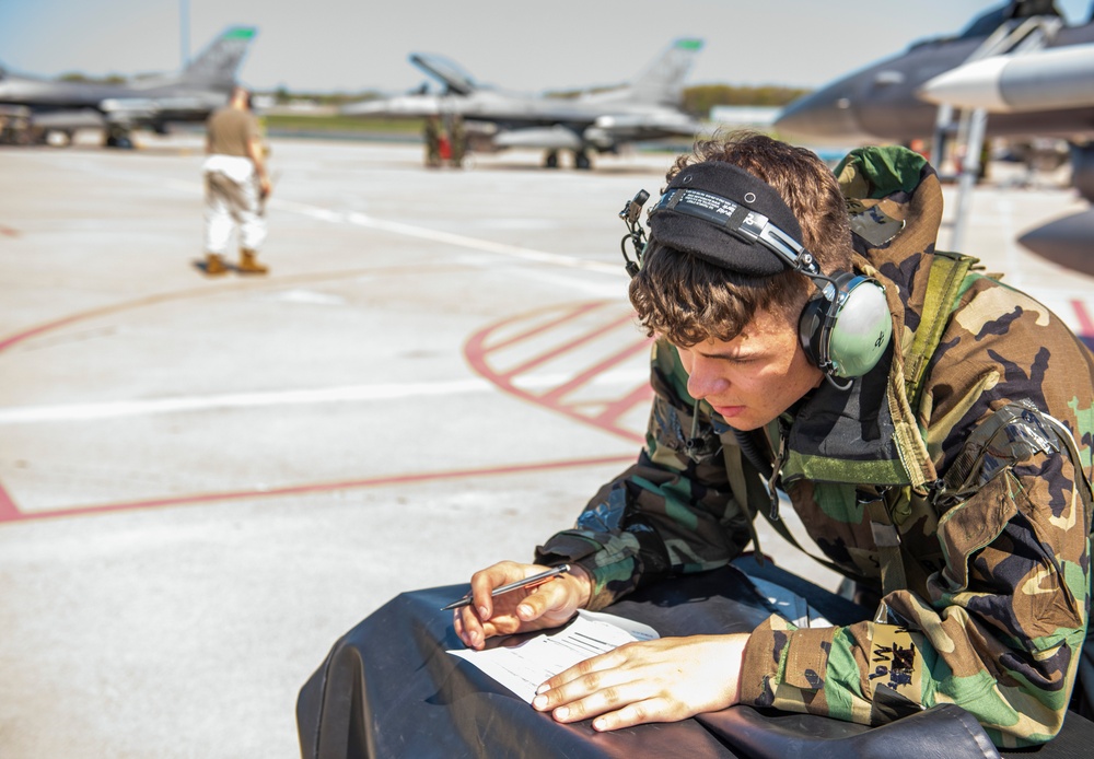 Flight Line Proves Lethal and Ready During Large-Scale Exercise
