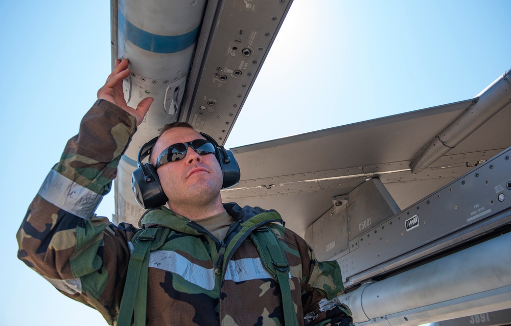 Flight Line Proves Lethal and Ready During Large-Scale Exercise