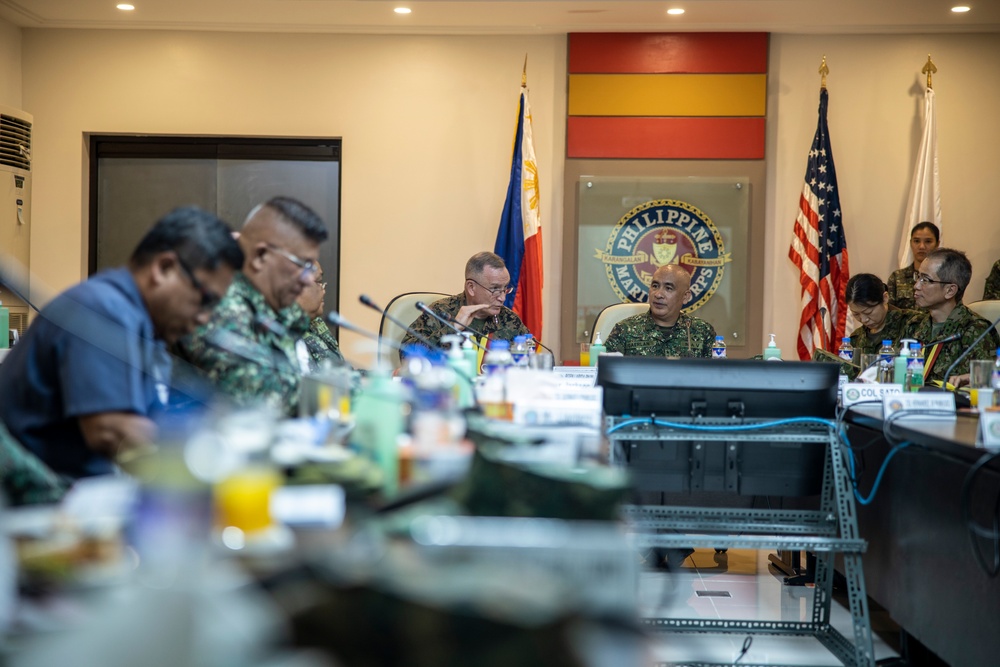 Balikatan 23 | MARFORPAC General visits AFP and JGSDF during Balikatan 23