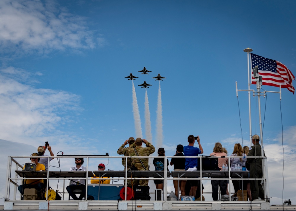 Thunderbirds Perform in Fort Wayne