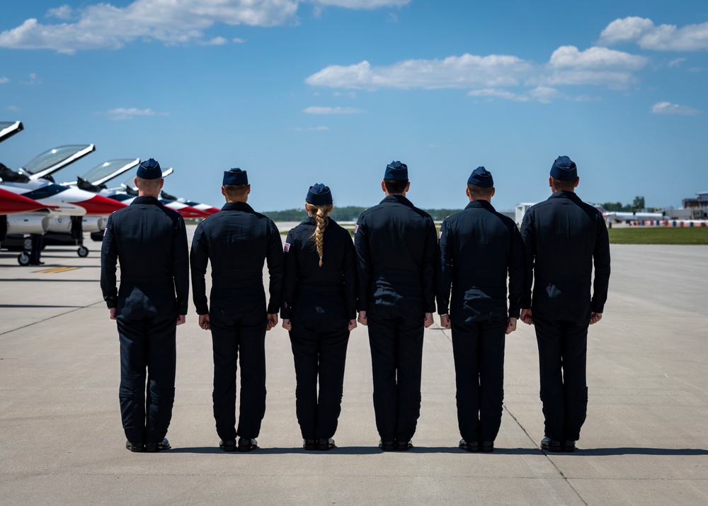 Thunderbirds Perform in Fort Wayne