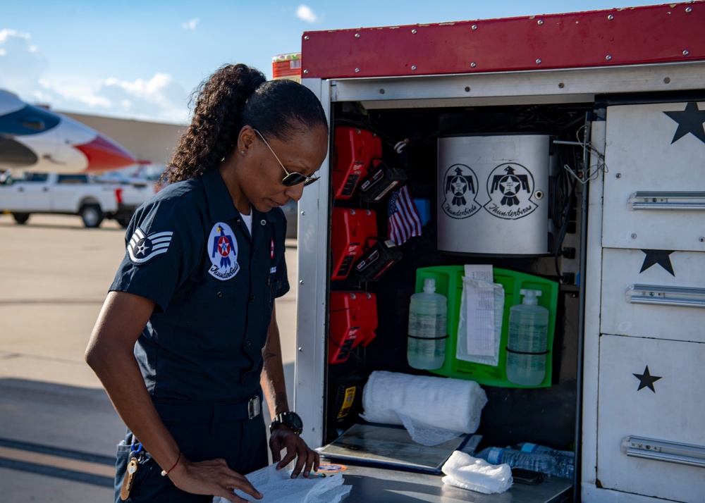 Thunderbirds return to Aerospace Valley