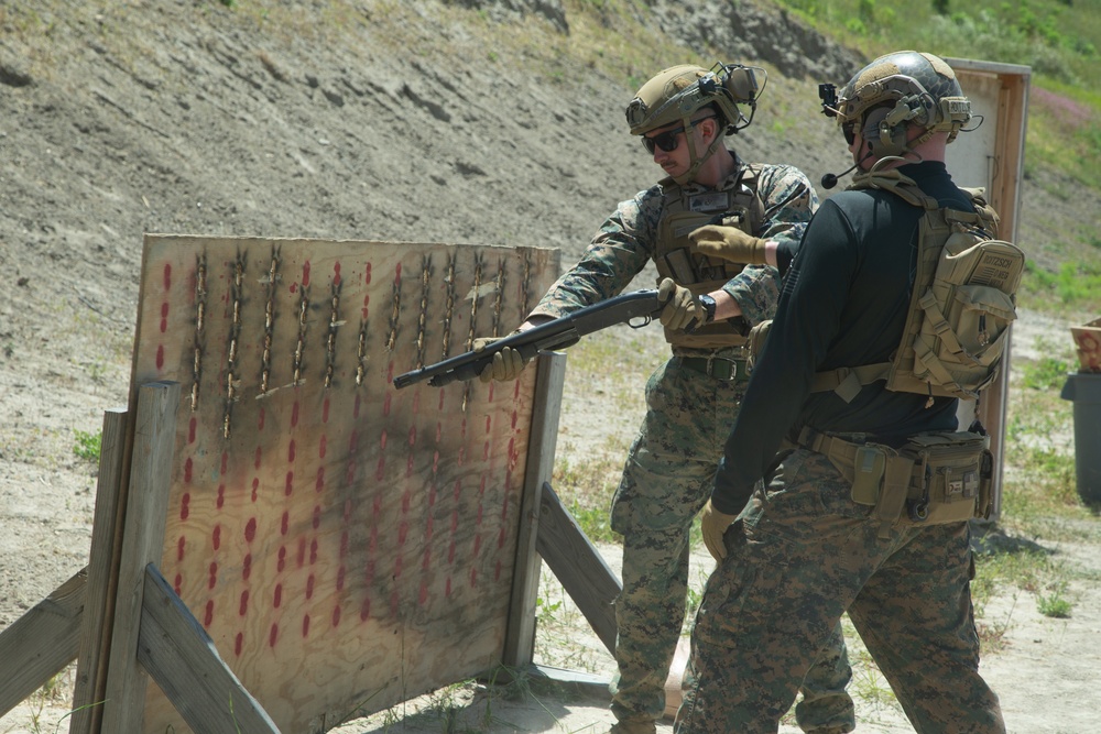 1st Battalion, 1st Marines participate in EOTG Breaching Course