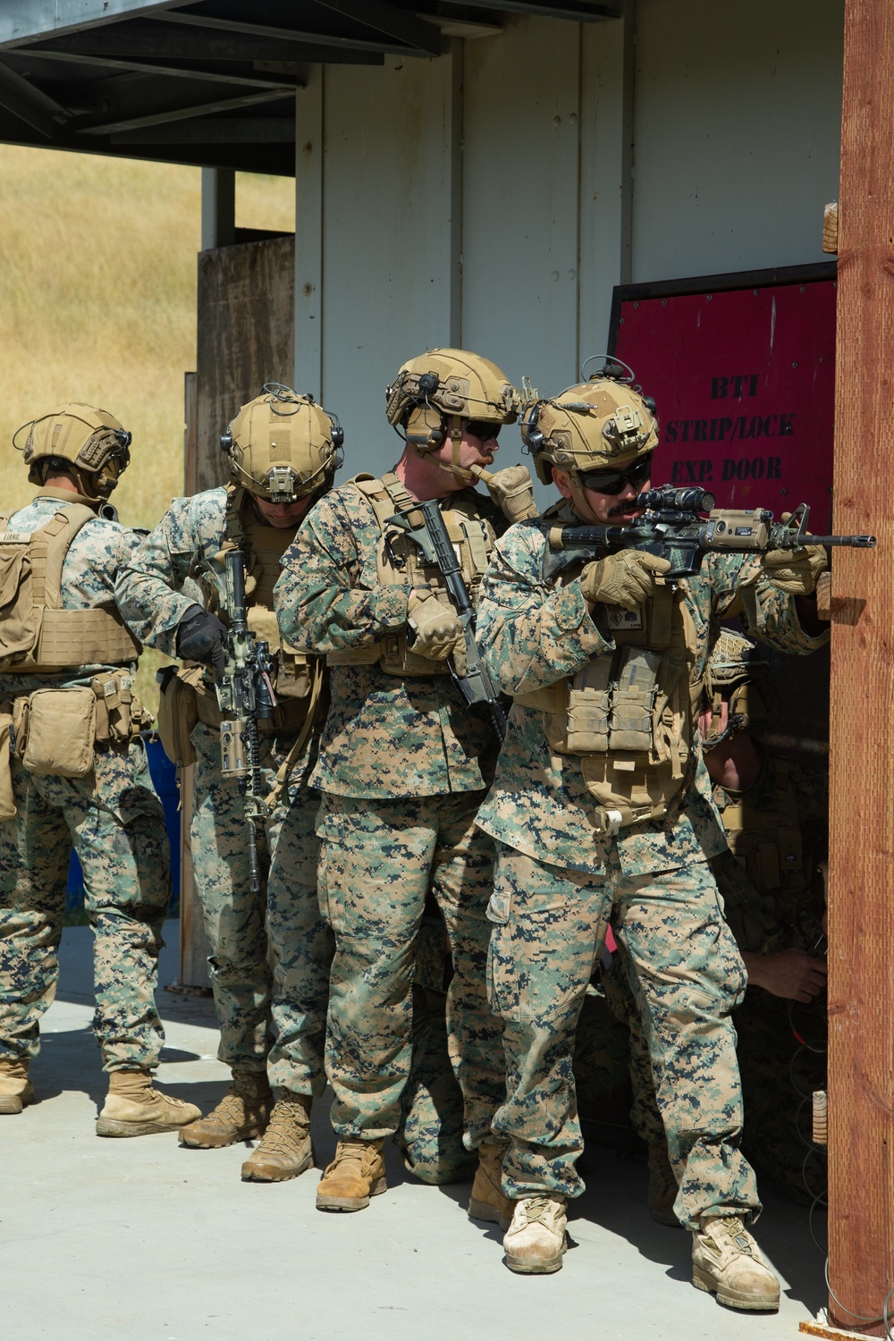 1st Battalion, 1st Marines participate in EOTG Breaching Course