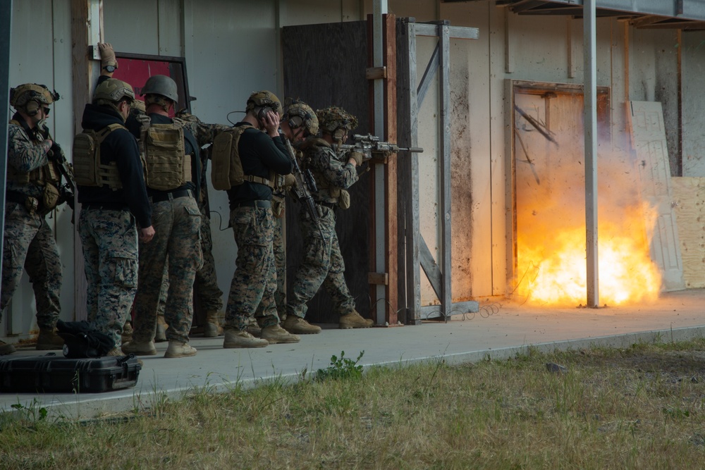 1st Battalion, 1st Marines participate in EOTG Breaching Course