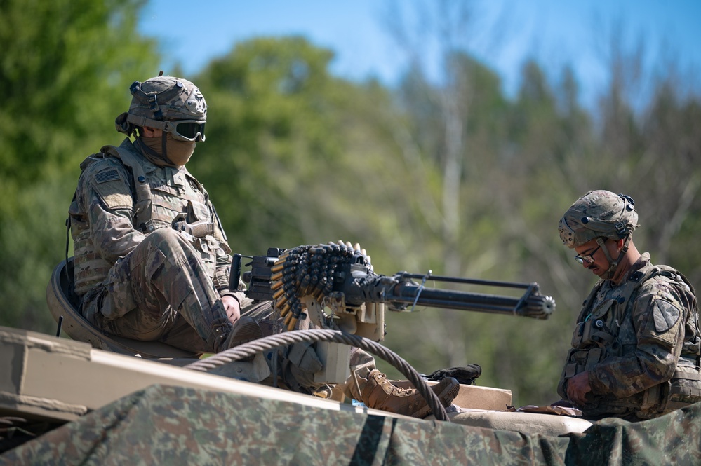 1st Cavalry Regiment Soldier Provides Security