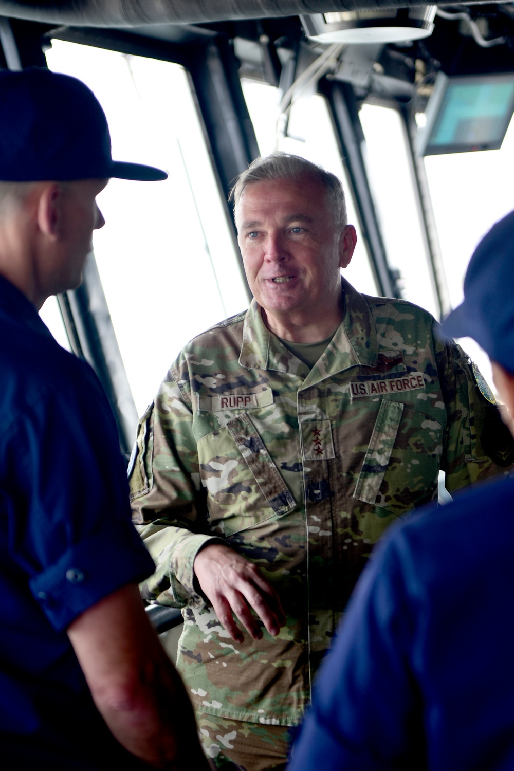 Lt. Gen. Ricky N. Rupp, commander, U.S. Forces Japan, visits U.S. Coast Guard Cutter Stratton (WMSL 752) in Yokosuka