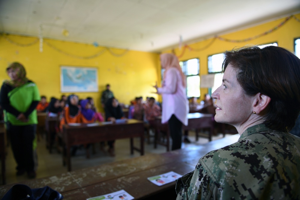 Pacific Partnership 2018 service members visit local school during first mission stop