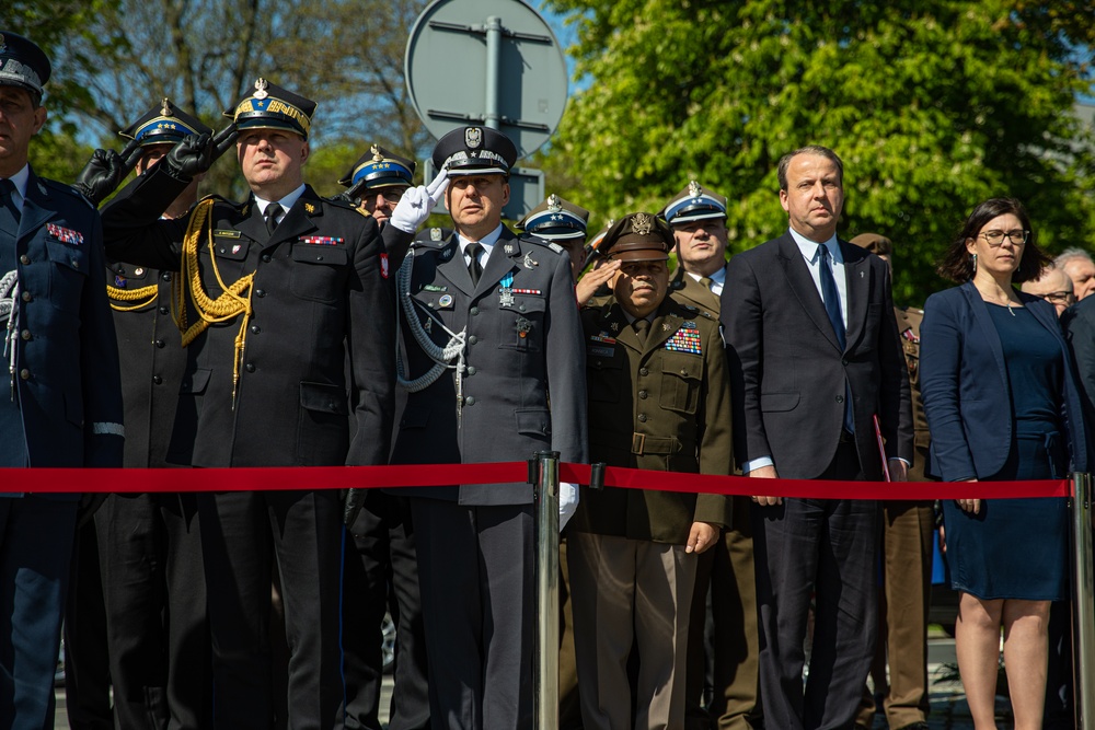 U.S. Army Garrison Poland Leadership Celebrates Polish Constitution Day in Poznan