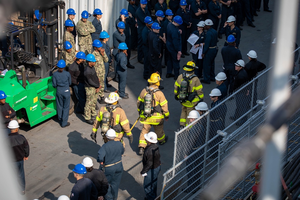 USS Arlington completes 8010 fire drill