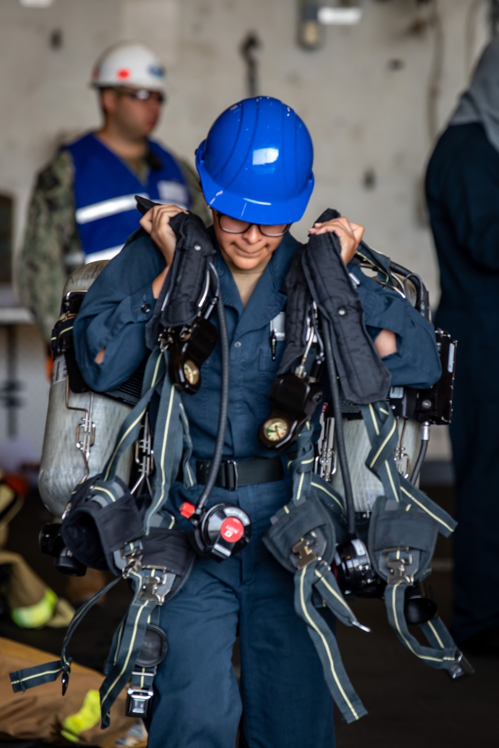 USS Arlington completes 8010 fire drill