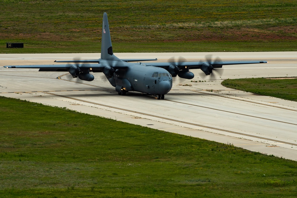 Dyess welcomes C-130J with external fuel tank