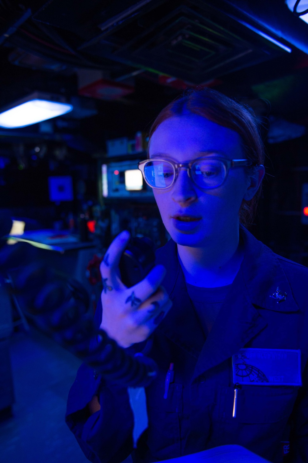We have the watch! Sailors aboard U.S. 7th Fleet Flagship USS Blue Ridge (LCC 19) stand watch in the combat information center.