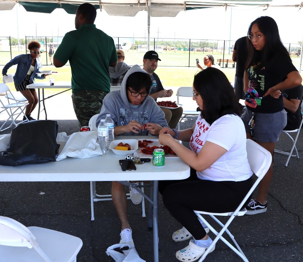 BOSS Soldiers congregate, make connections at crawfish boil