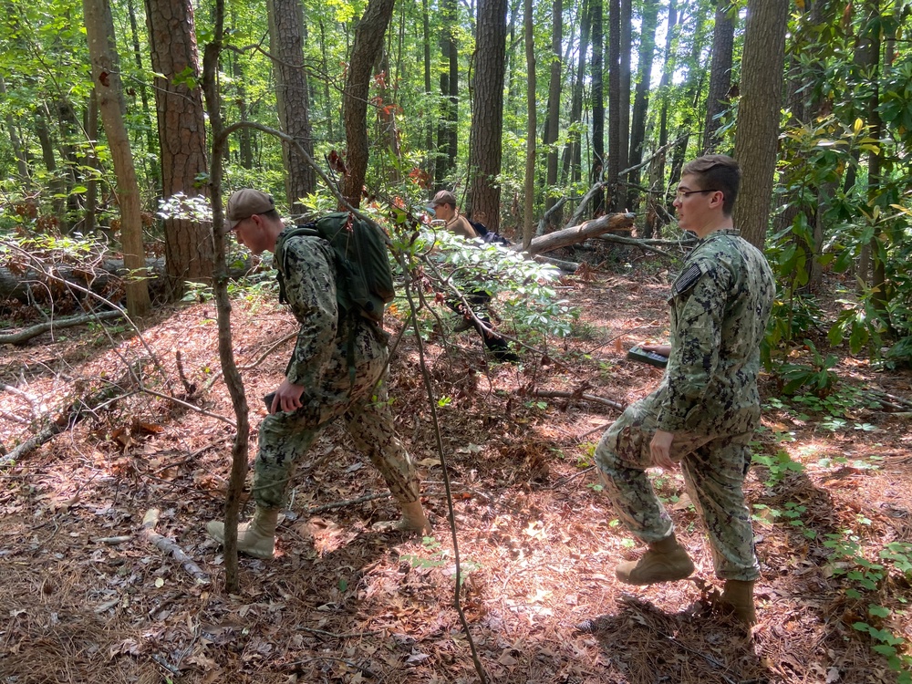 MSRON TWO Sailors Conduct DAGR Land Navigation &amp; Communications Training