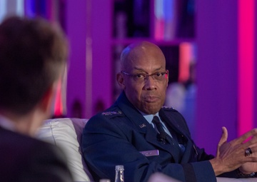 DAF senior leaders offer dialogue on defense innovation amid strategic competition