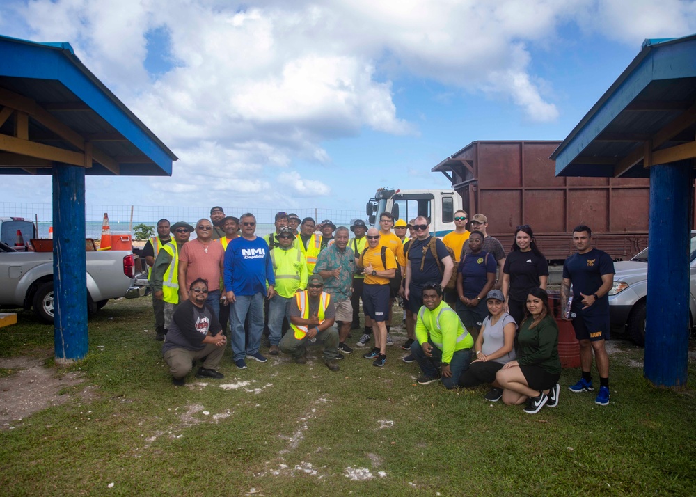 ESL Sailors Clean Up Horiguchi Beach