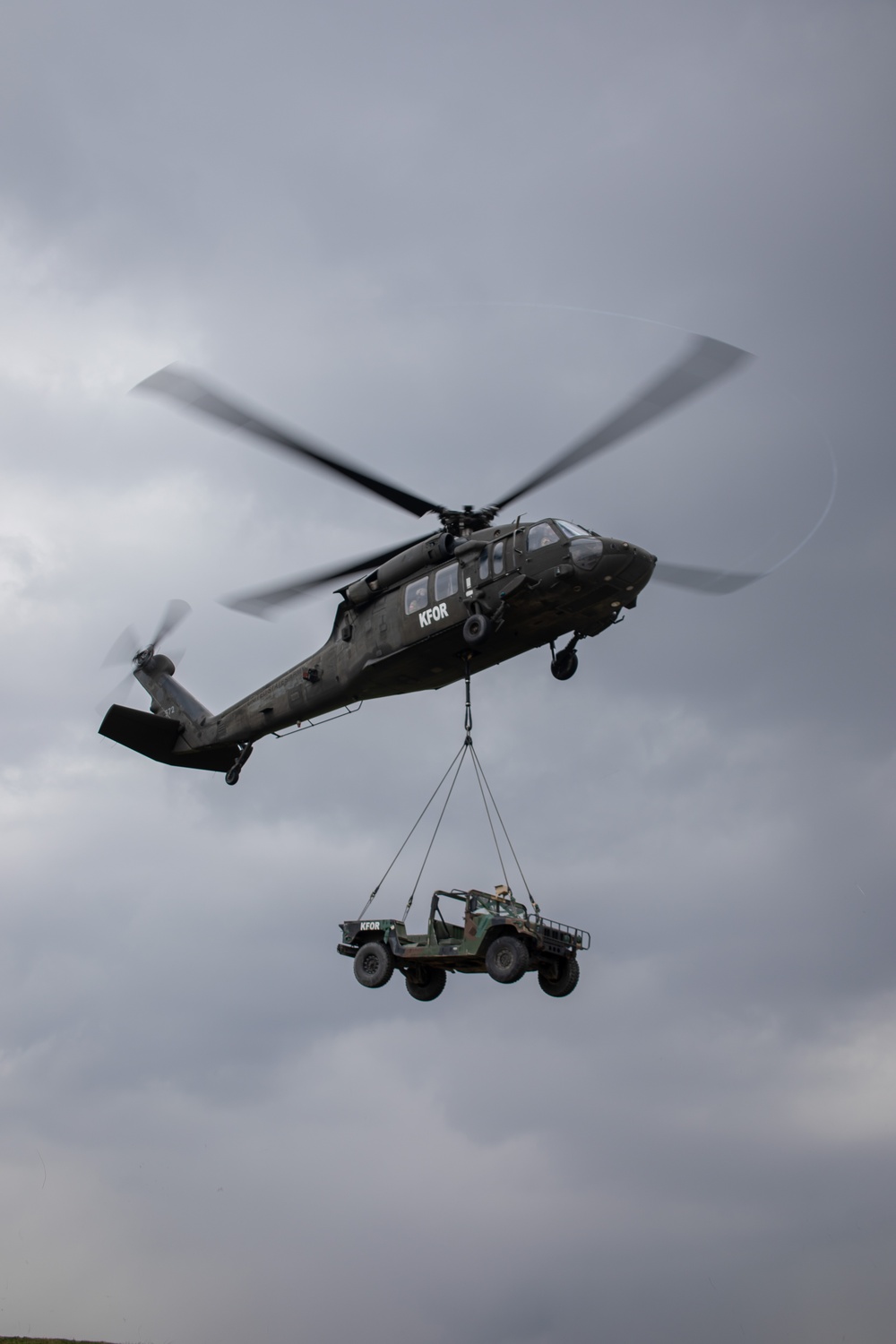 Sling-load Training with Task Force Yellowhammer and 2-151 Infantry Battalion