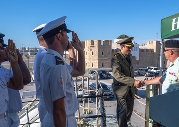 Canadian ship serving with NATO makes port visit to Tunisia
