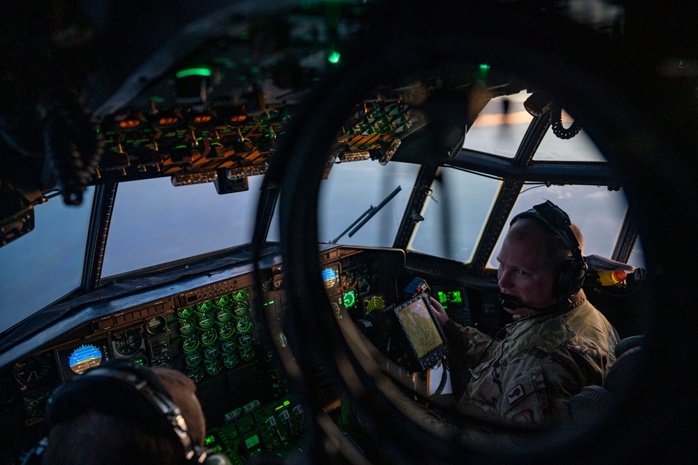 75th EAS transfers cargo to Kismayo