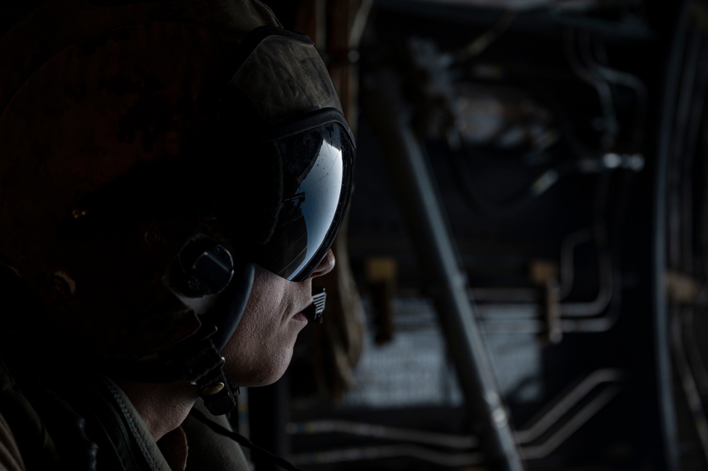 VMM-364 land on USS Lewis B Puller