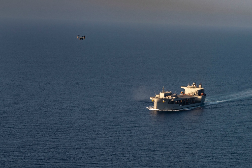 VMM-364 land on USS Lewis B Puller