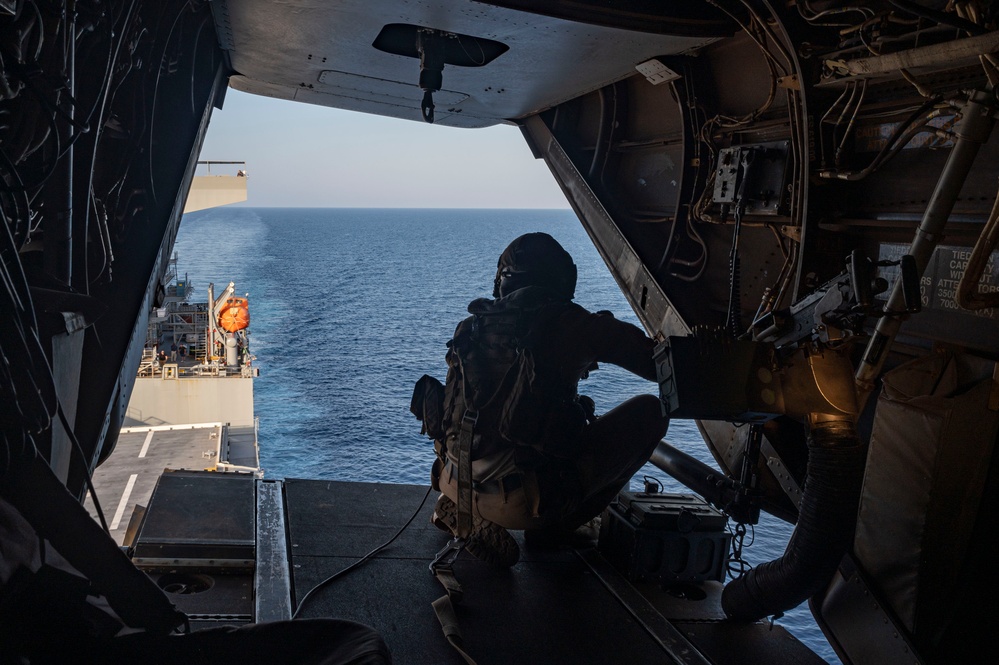 VMM-364 land on USS Lewis B Puller