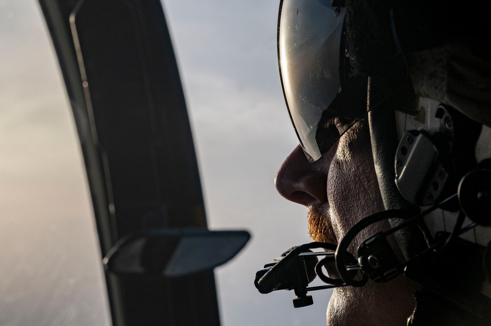 VMM-364 land on USS Lewis B Puller