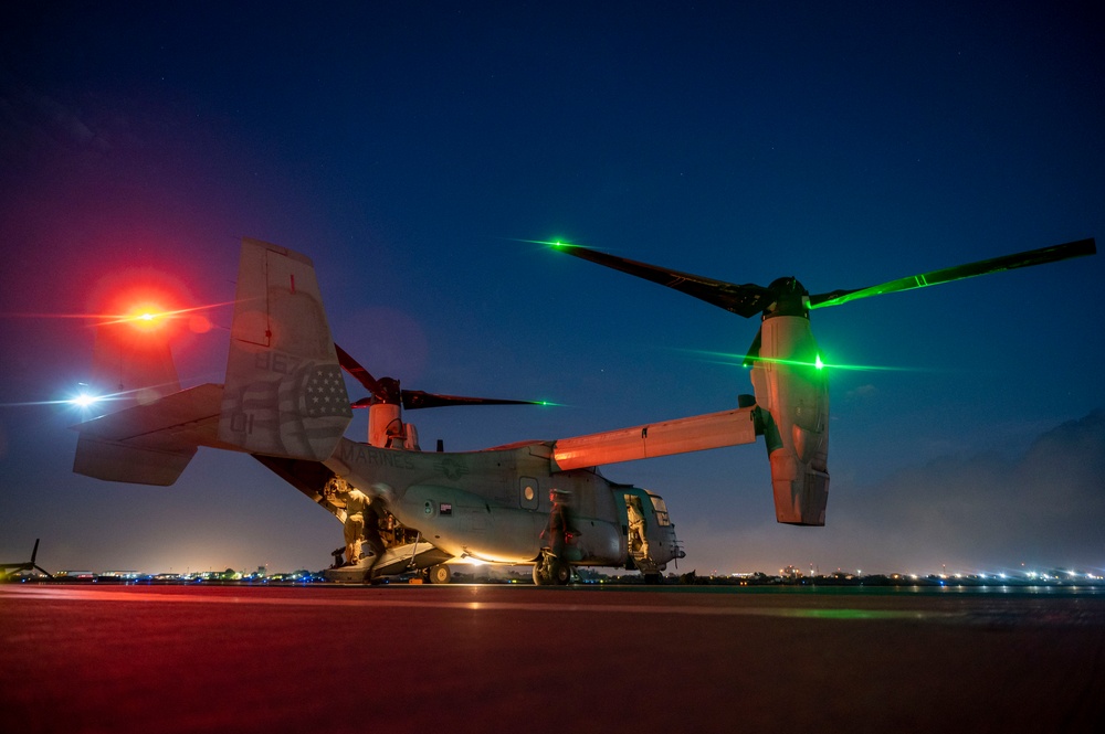 VMM-364 conduct training near Red Sea