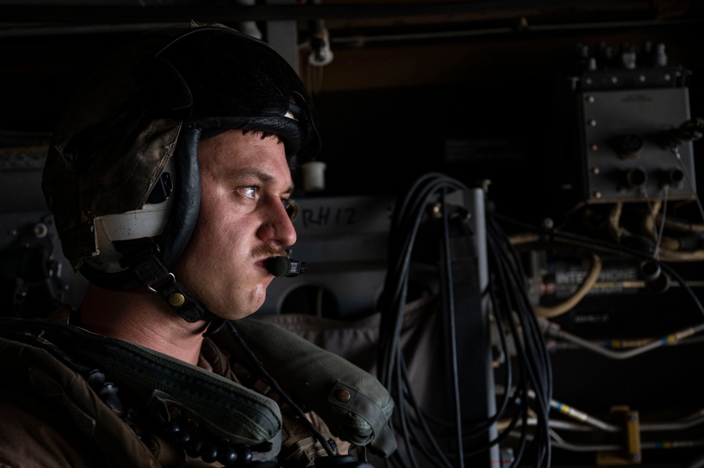 VMM-364 conduct training near Red Sea