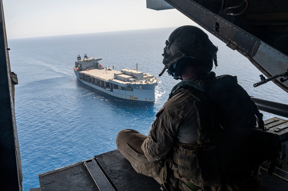 VMM-364 conduct training near Red Sea