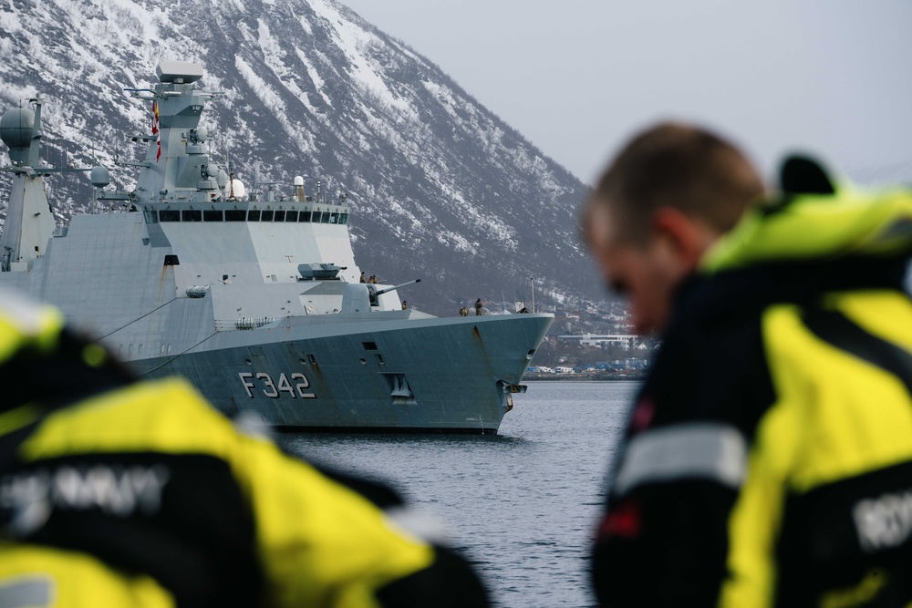 HDMS Esbern Snare (F342) participates in exercise Formidable Shield 2023