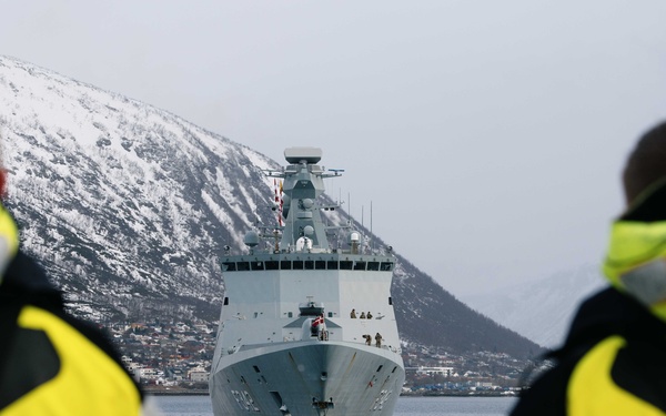 HDMS Esbern Snare (F342) participates in exercise Formidable Shield 2023