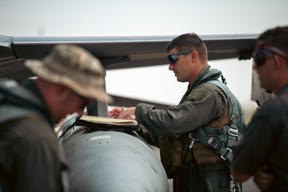 Fighting Falcons, FA-50s fly during Cope Thunder