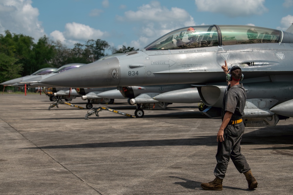 Fighting Falcons, FA-50s fly during Cope Thunder