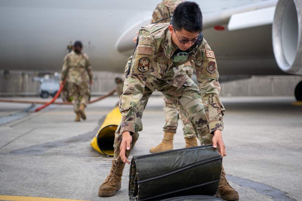 General Rupp flies with the 961st AACS