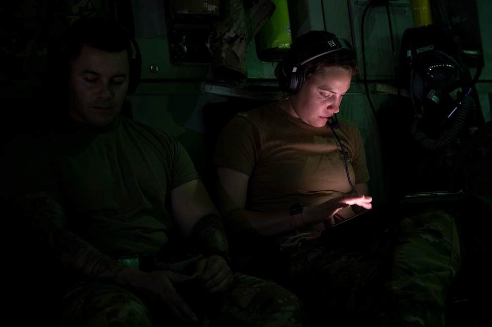 15th EAS provides airlift support